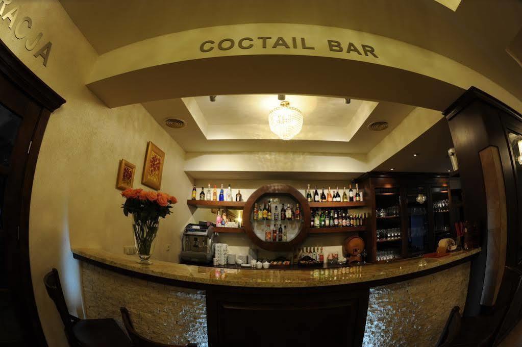 杜尔奇妮酒店 Kazimierówka 外观 照片